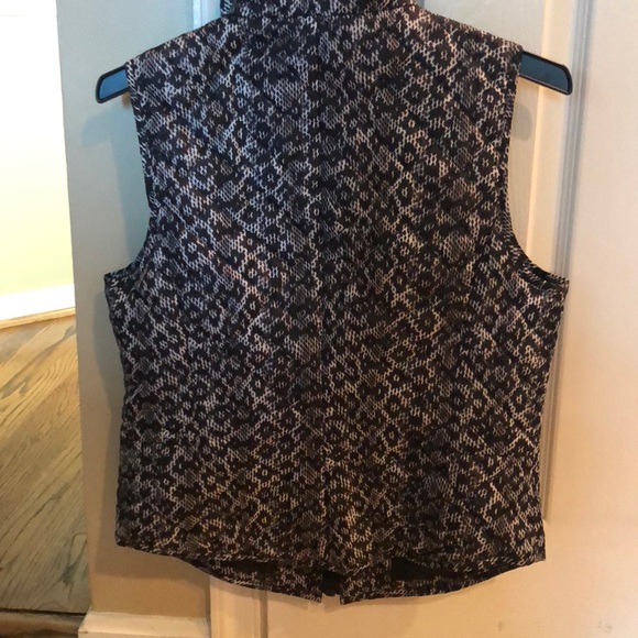 Cute vest, - Picture 3 of 4